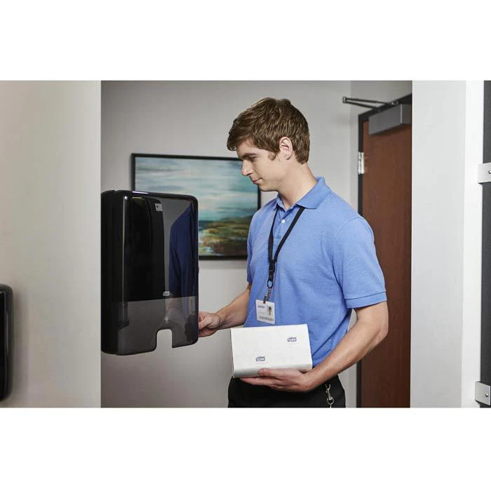 Tork Papierhandtücher Universal 66329, H3, Natur, 1-lagig, Zick-Zack-Falz, 25 X 23 Cm, 5000 Stück – Bild 2